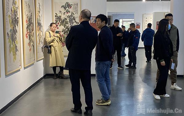 河南省中青年书画名家邀请展在郑举行